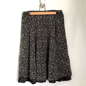 🌷4/$20 Mexx patterned pull on a line skirt S